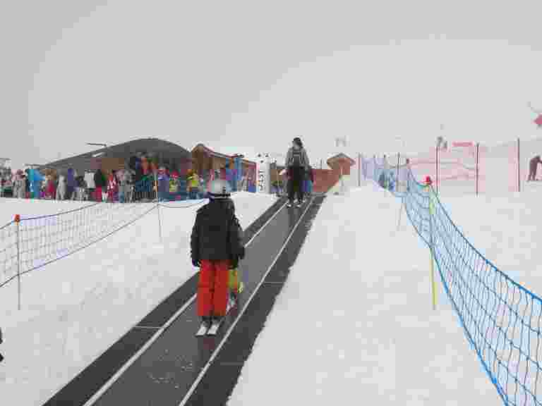 Correias transportadoras para a prática de ski